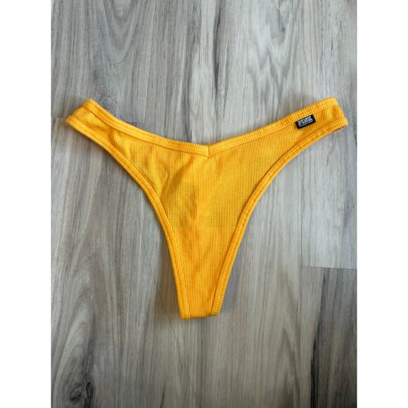 Medium Victoria's Secret PINK Sexy Thong String V-Cut LOGO Golden Mustard NWT - Picture 1 of 5